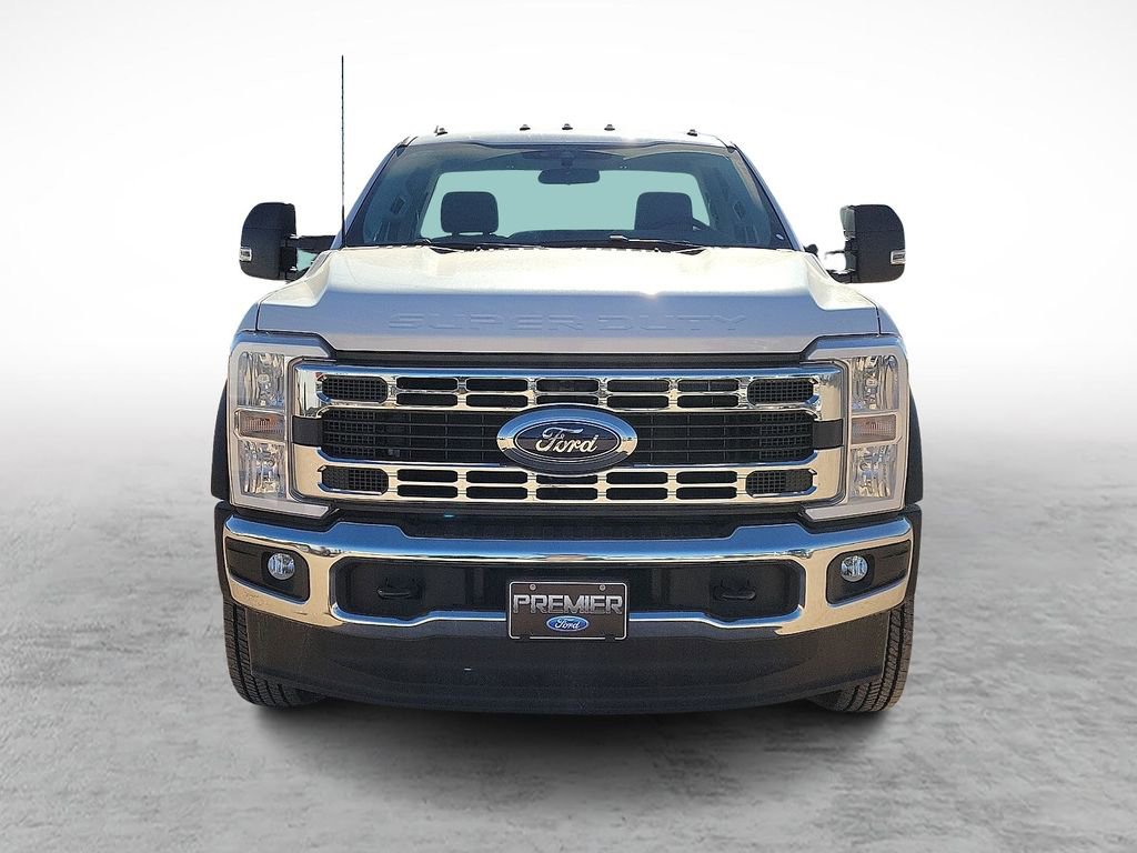 New 2026 Ford F550 4x4 Regular Cab Super Duty image 3
