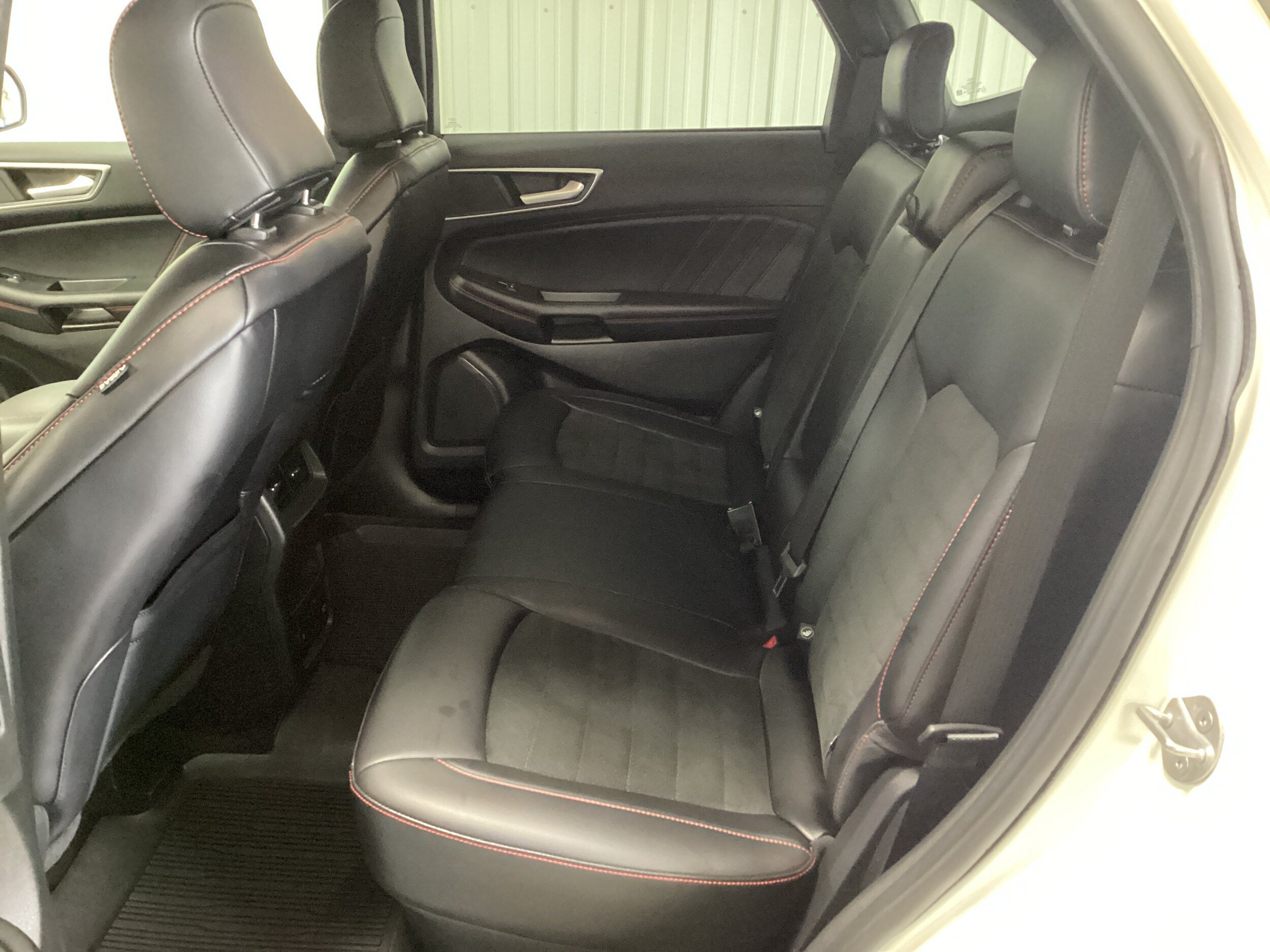 Used 2024 Ford Edge ST-Line AWD/4WD image 32