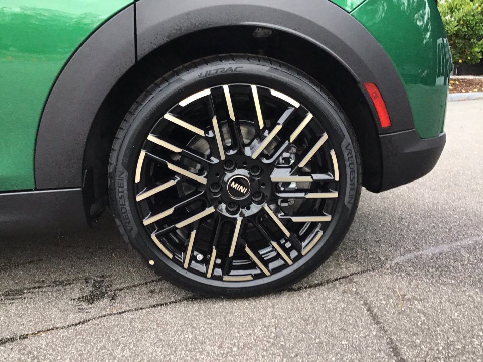 New 2026 MINI Cooper 4-Door Hardtop image 22