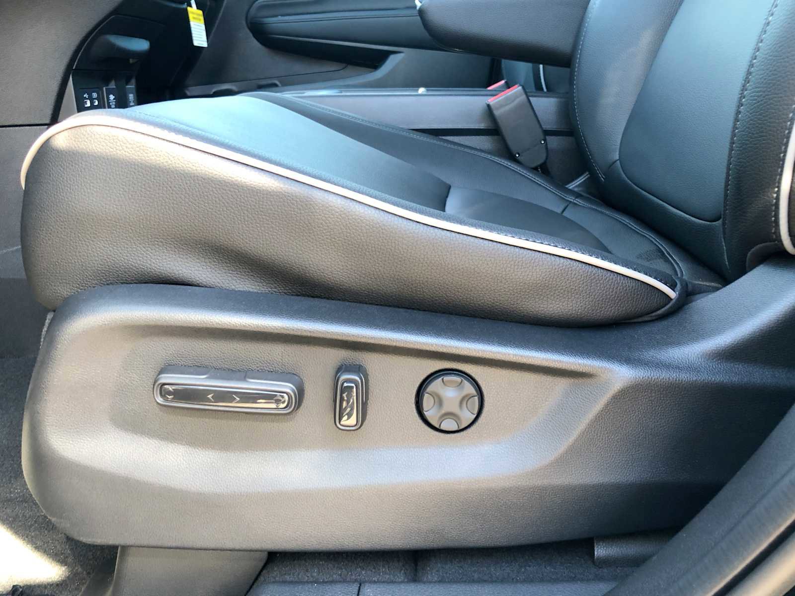 New 2026 Honda Odyssey Touring image 14