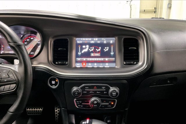 Used 2022 Dodge Charger R/T w/ Plus Group RWD image 6