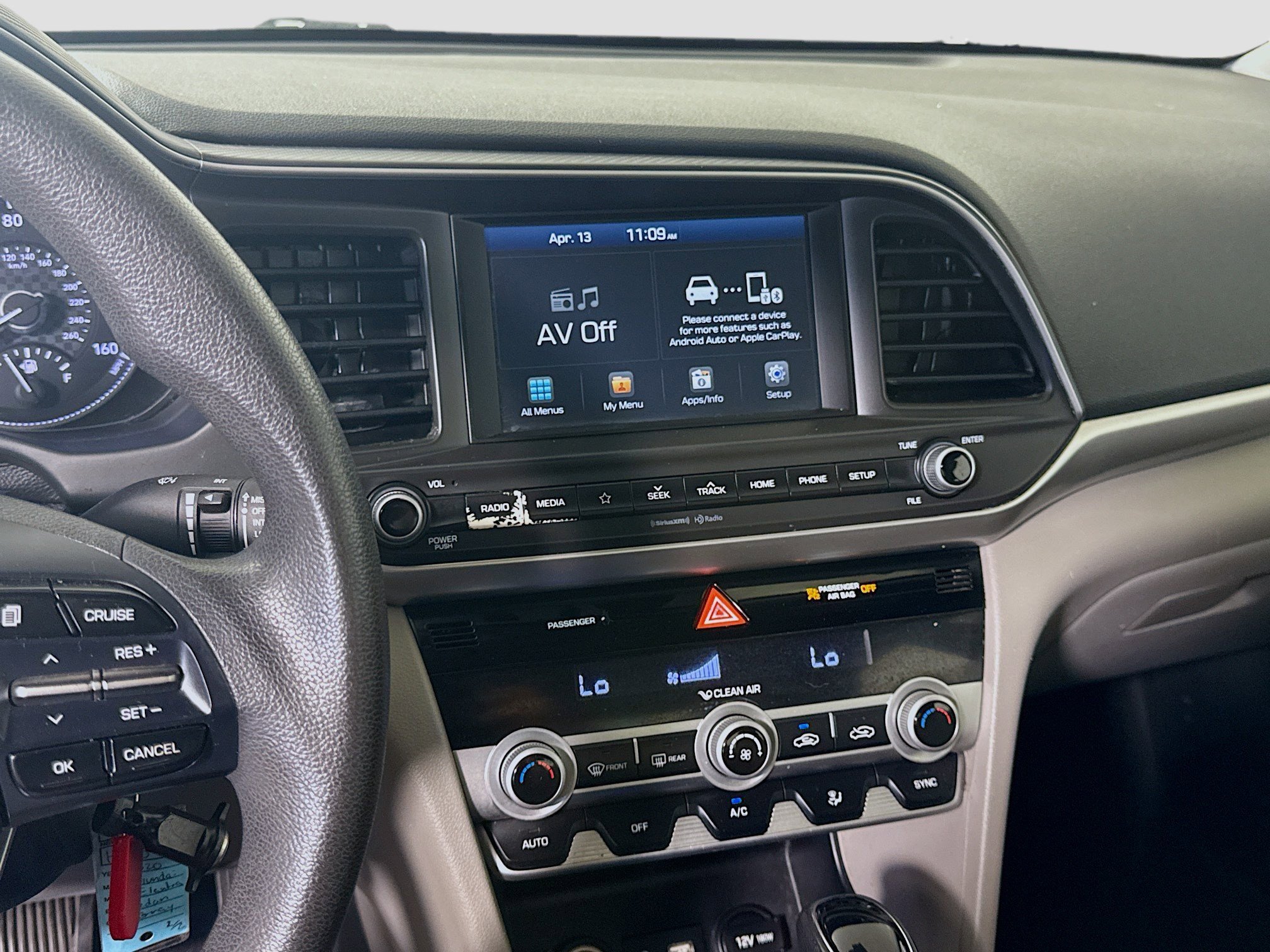 Used 2020 Hyundai Elantra SEL image 18