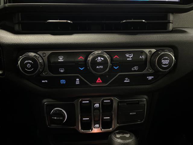 Used 2024 Jeep Wrangler Unlimited image 16