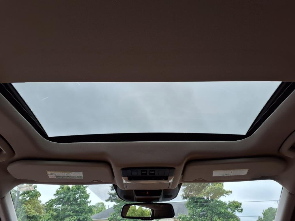 Used 2021 Nissan Rogue Platinum image 10