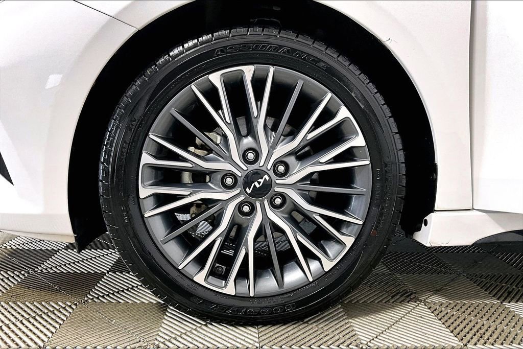 Used 2022 Kia Forte GT-Line w/ GT-Line Technology Package image 8