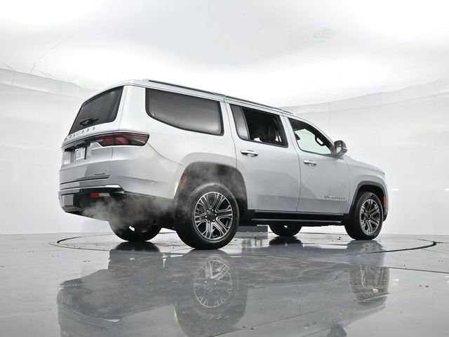 Used 2024 Jeep Wagoneer Series II w/ Flexible Seating Group image 27