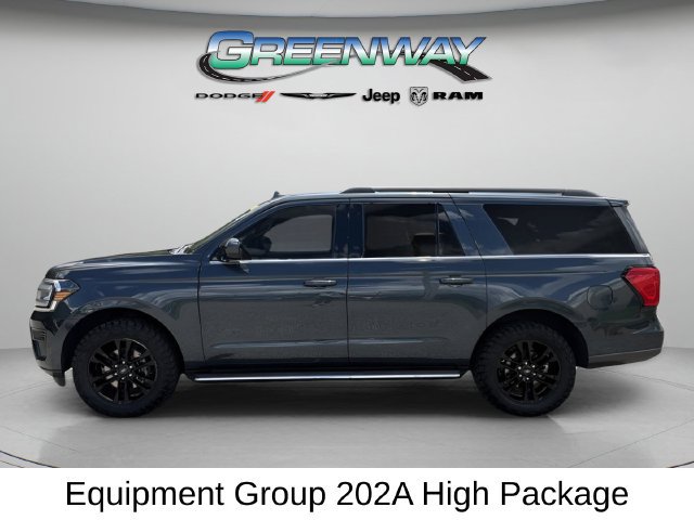 Used 2023 Ford Expedition Max XLT RWD image 3
