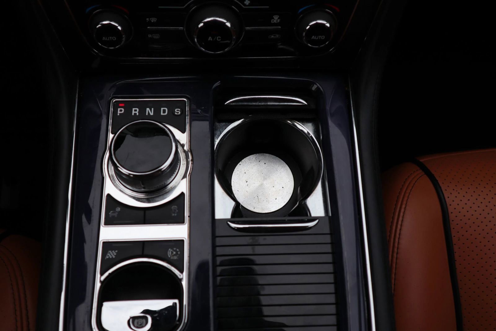 Used 2011 Jaguar XJ L RWD image 23