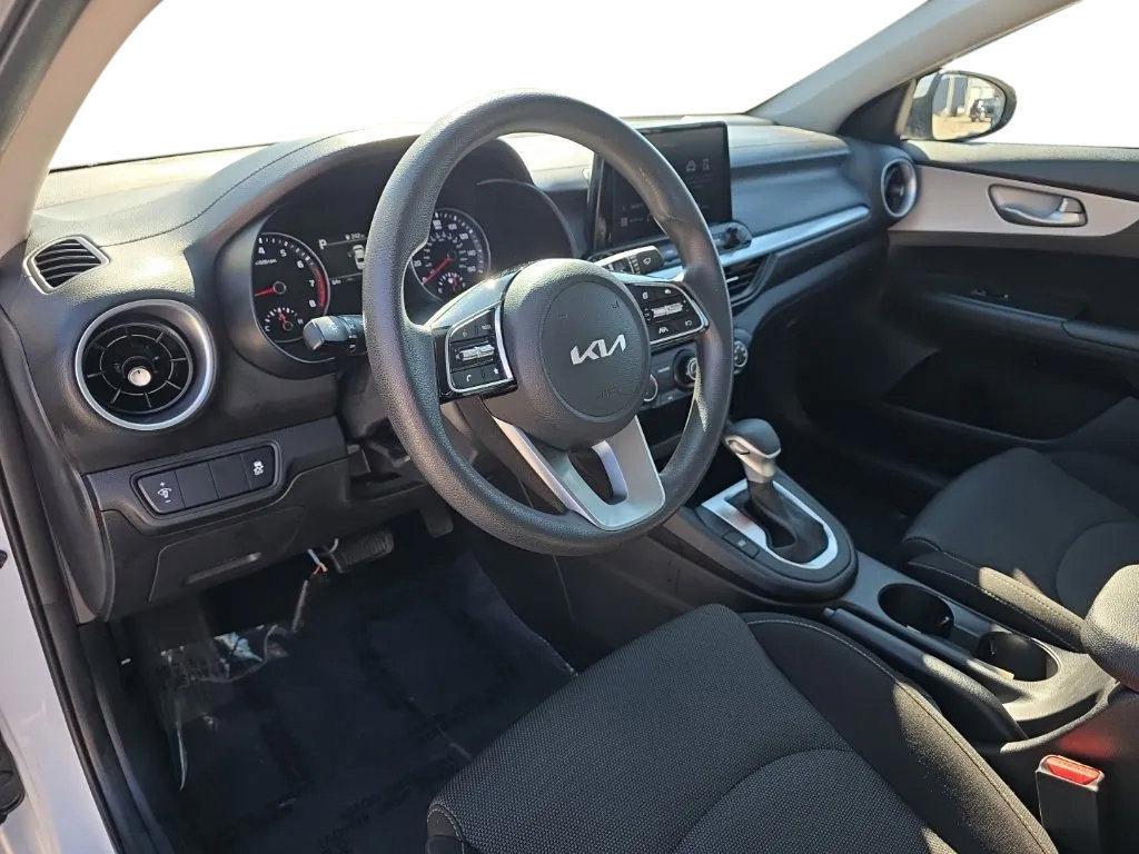 Used 2024 Kia Forte LXS FWD image 14