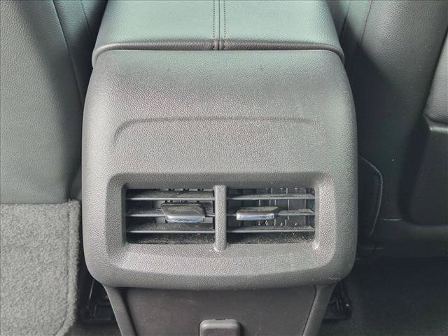 Used 2023 GMC Terrain SLT AWD/4WD image 17