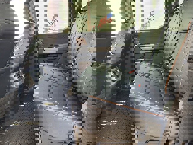 New 2025 Ford F250 Lariat w/ Lariat Ultimate Package image 6