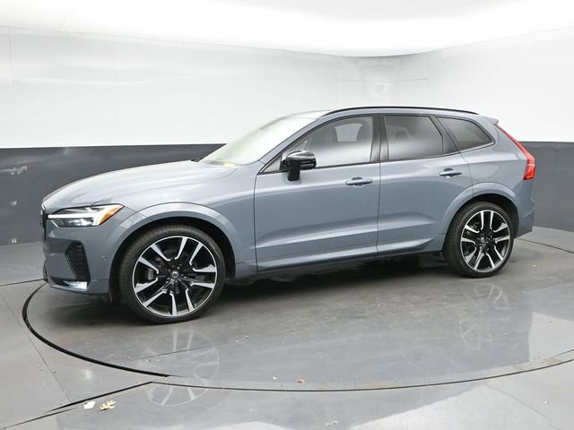 Used 2023 Volvo XC60 B5 Ultimate w/ Climate Package FWD image 4