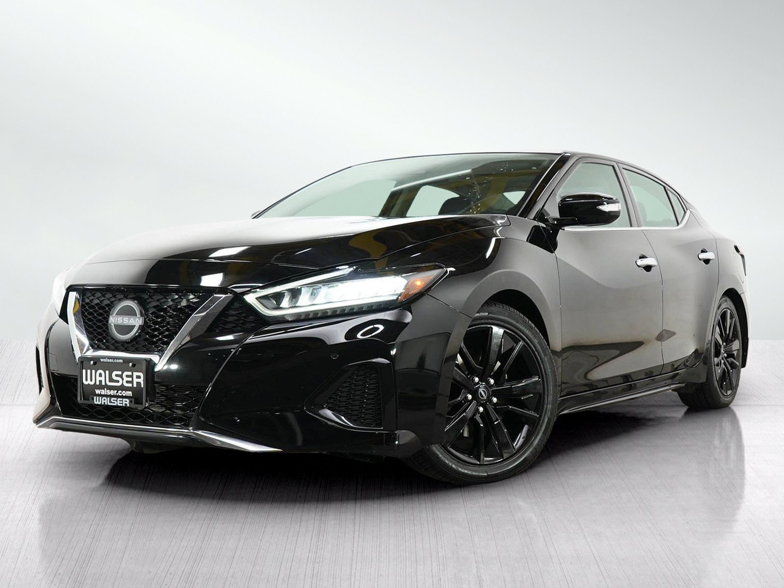 Used 2023 Nissan Maxima SL FWD image 1