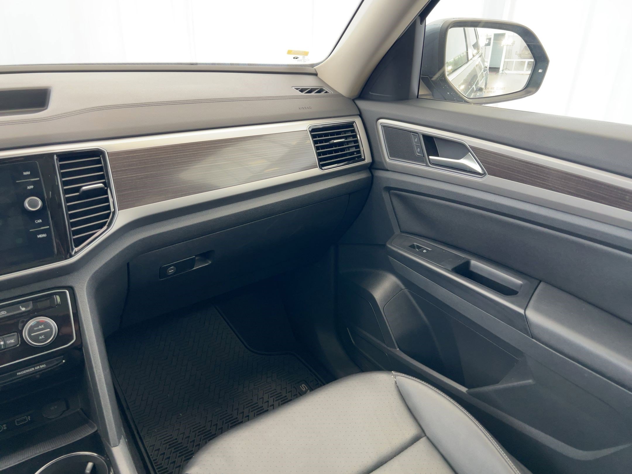 Used 2019 Volkswagen Atlas SEL image 35