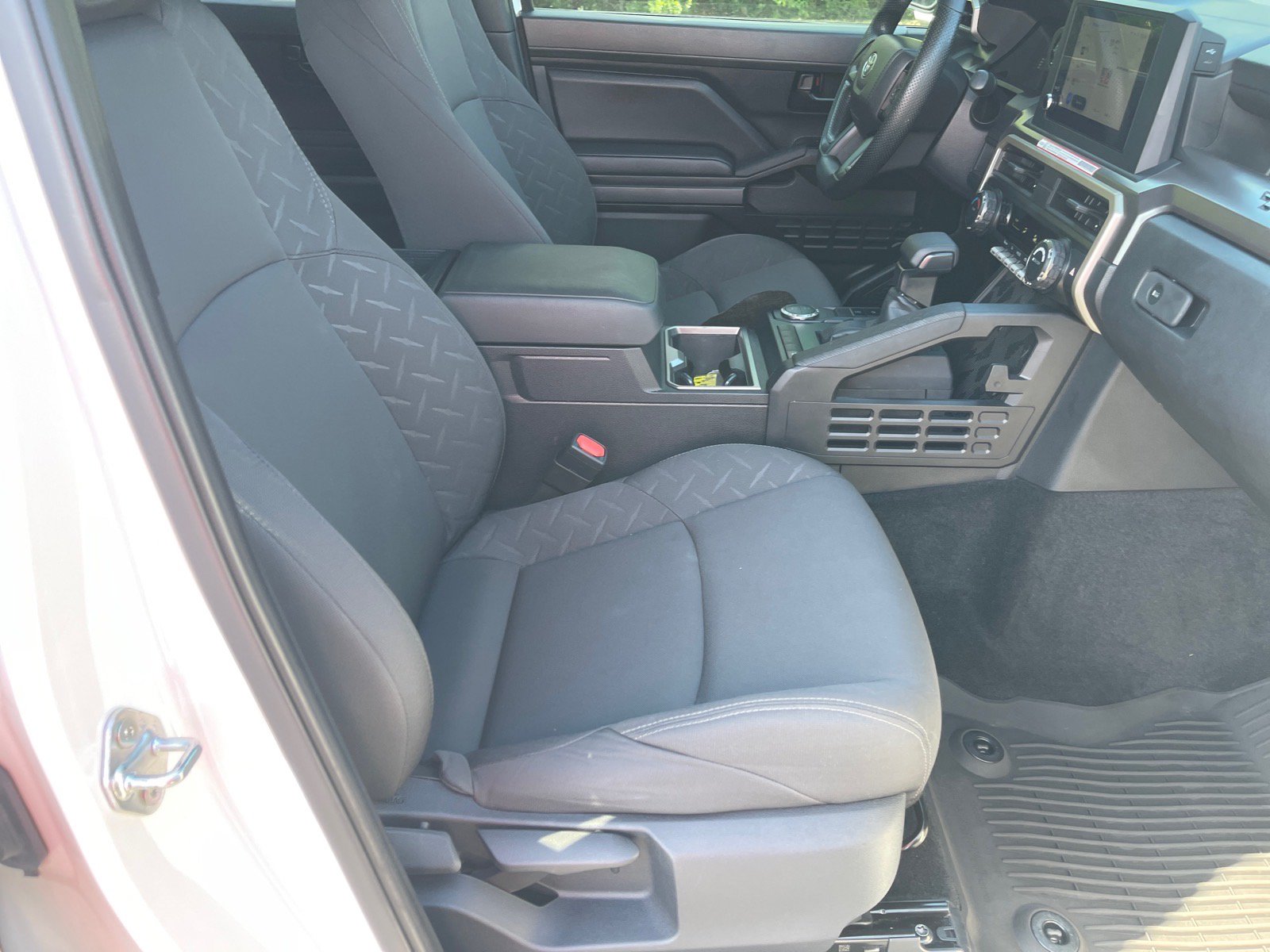Used 2025 Toyota Tacoma SR5 RWD image 19
