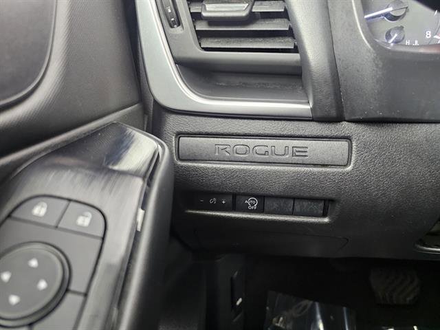 Used 2024 Nissan Rogue S image 38