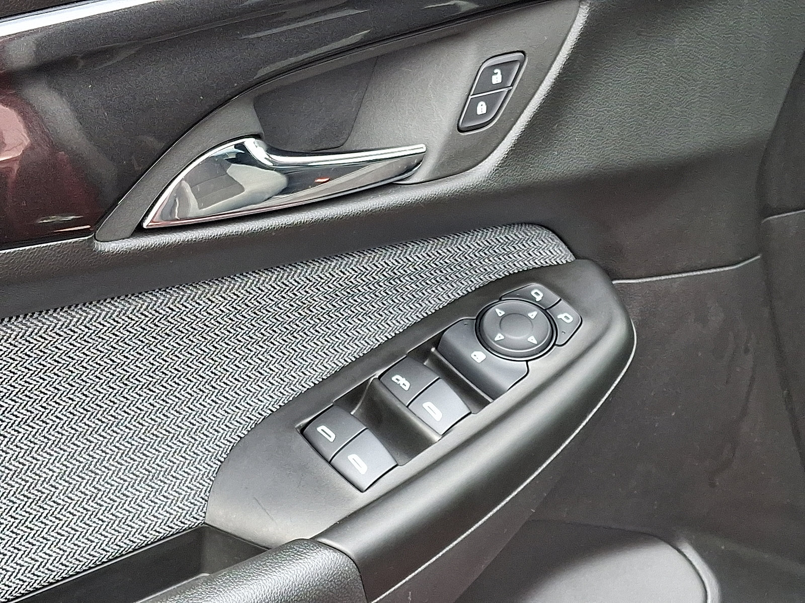 Used 2024 Chevrolet TrailBlazer LT w/ LT Cold Weather Package image 14