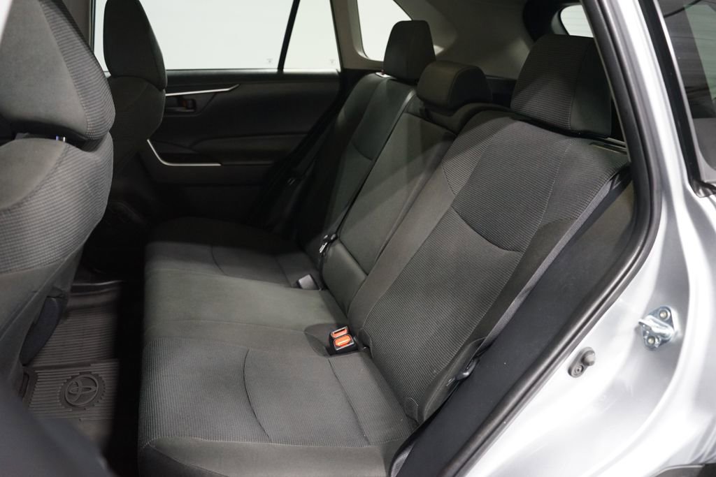 Certified 2025 Toyota RAV4 LE image 28