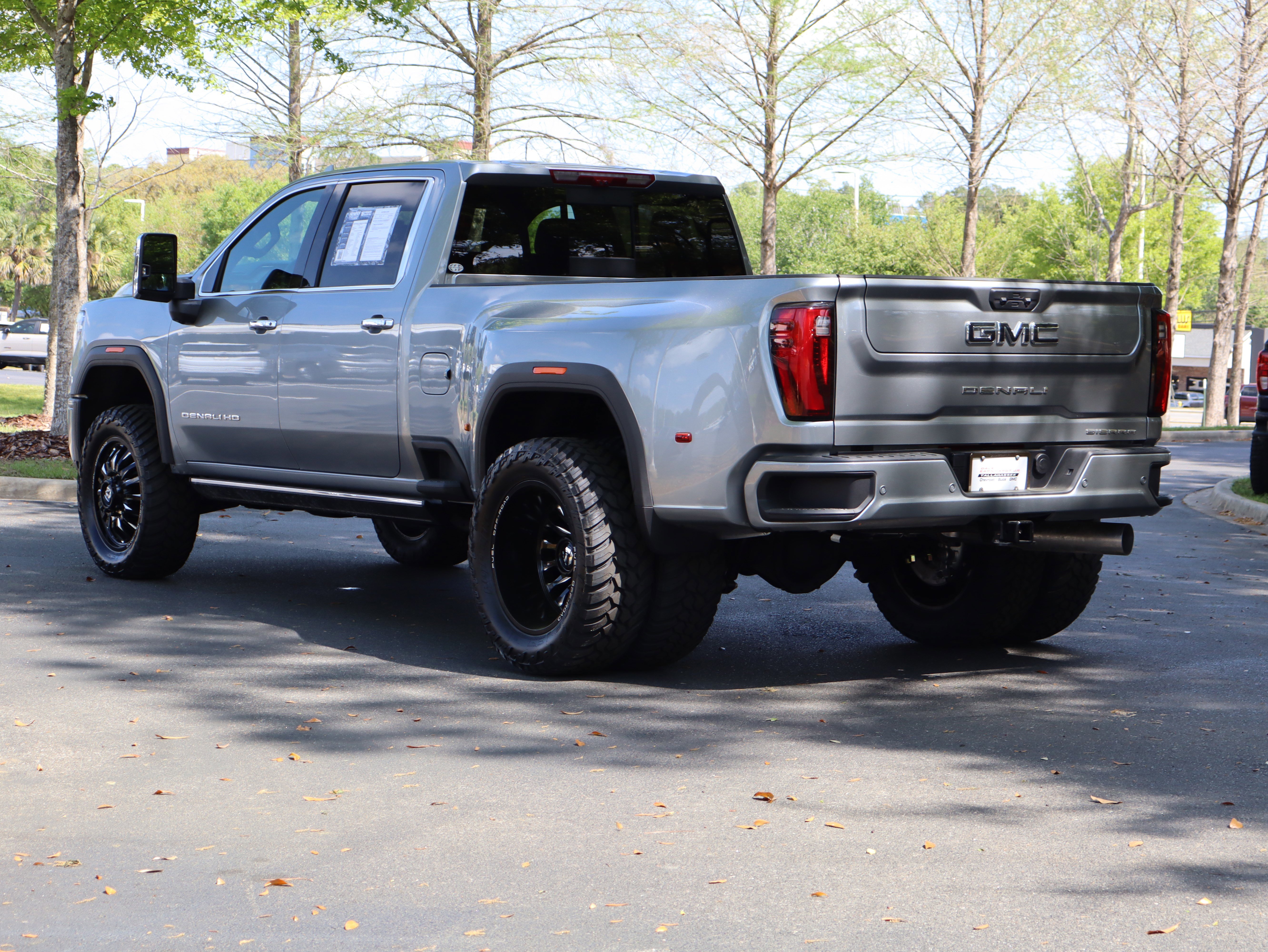 Used 2026 GMC Sierra 3500 Denali Ultimate image 11
