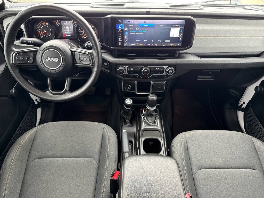 Used 2024 Jeep Wrangler Unlimited Sport AWD/4WD image 12