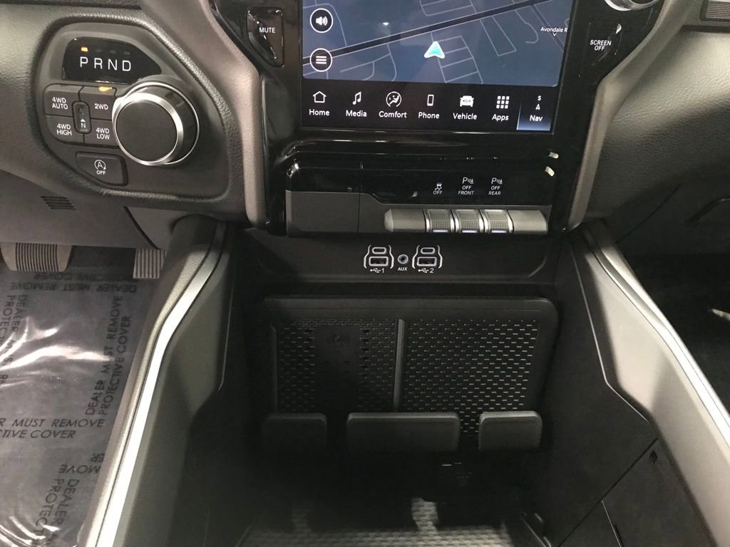 New 2026 RAM 1500 4x4 Crew Cab image 21