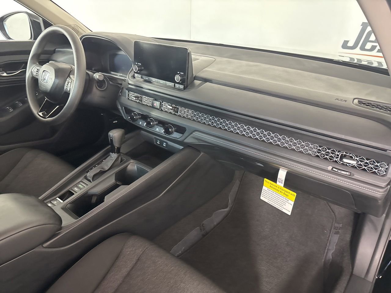Used 2025 Honda Accord SE image 30