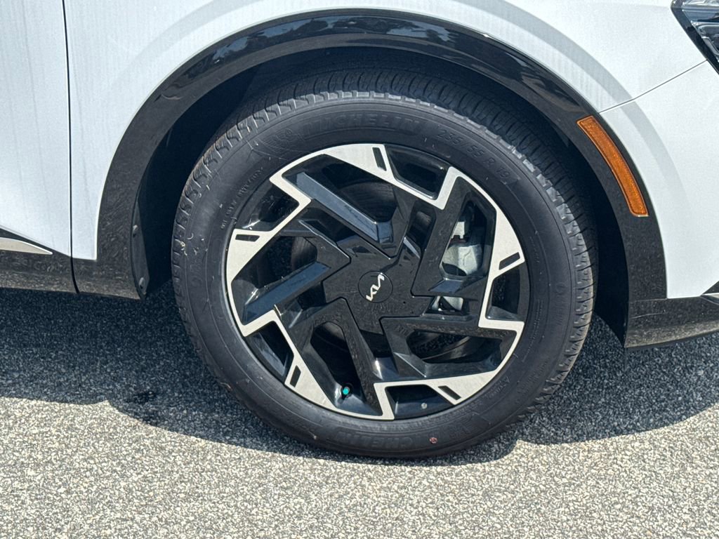 New 2024 Kia Sportage SX image 12