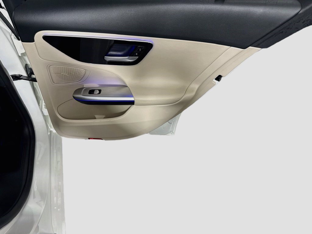 Used 2022 Mercedes-Benz C 300 Sedan w/ Exclusive Trim Package image 27
