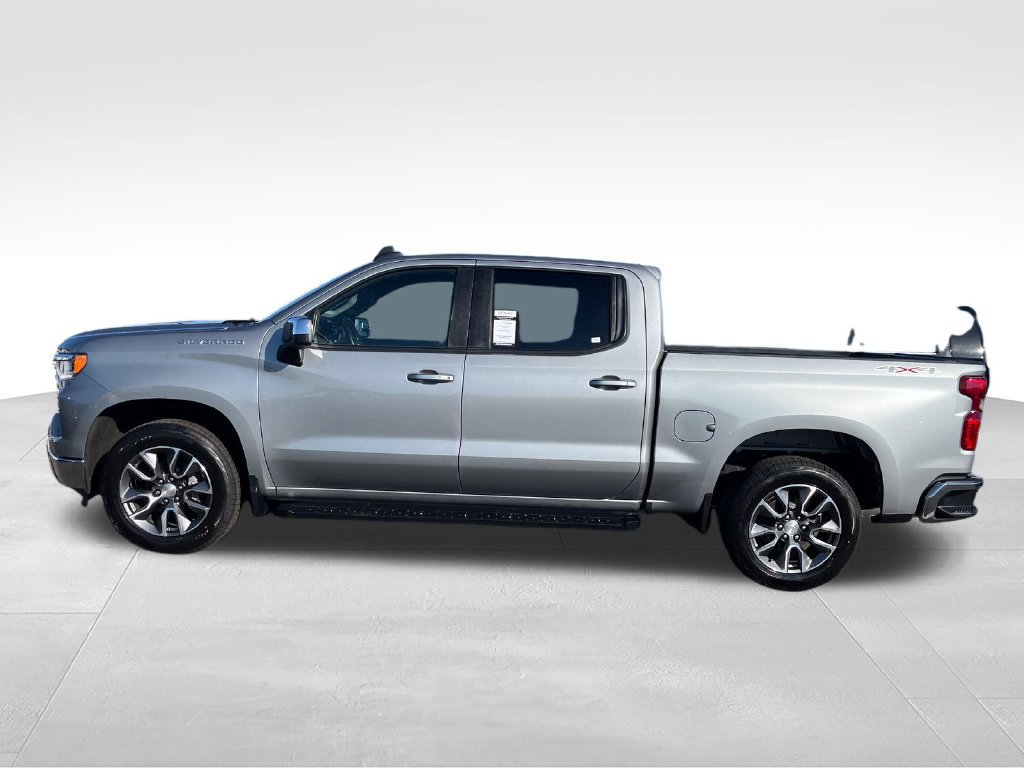 Used 2023 Chevrolet Silverado 1500 LT AWD/4WD image 2