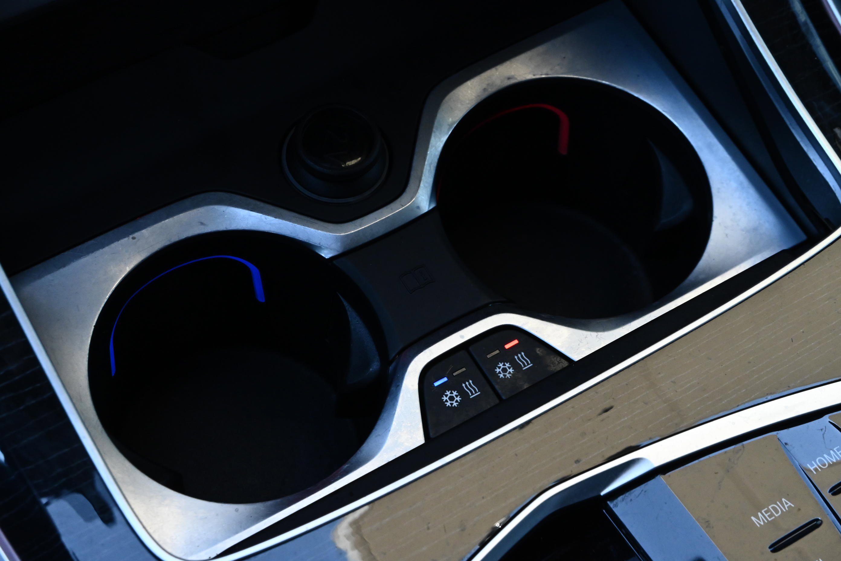 Certified 2024 BMW X7 xDrive40i w/ Executive Package image 26