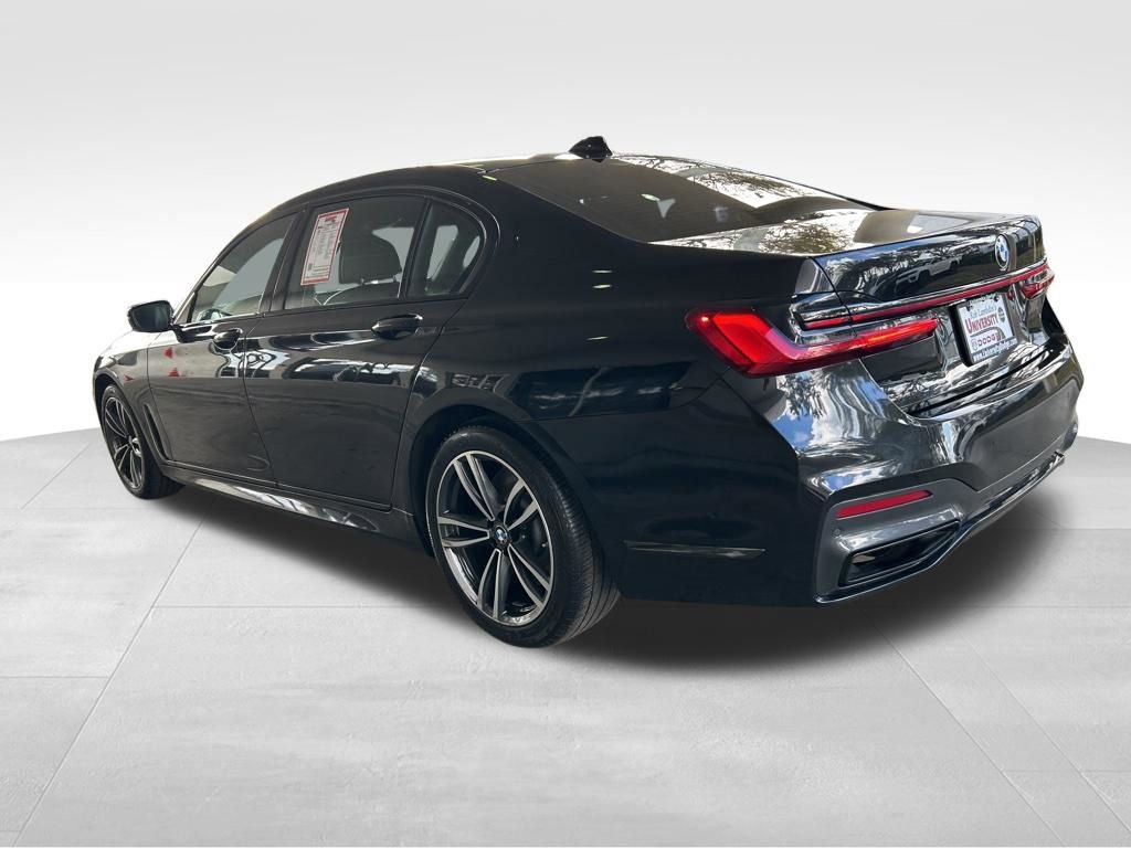 Used 2022 BMW 740i xDrive w/ M Sport Package image 4