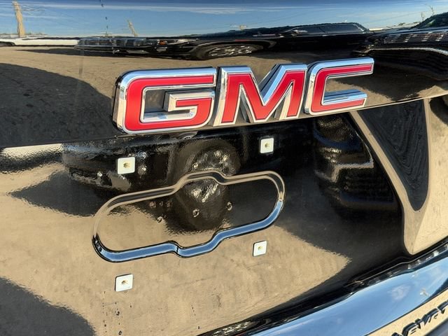 Certified 2025 GMC Terrain Elevation w/ Black Edition AWD/4WD image 9