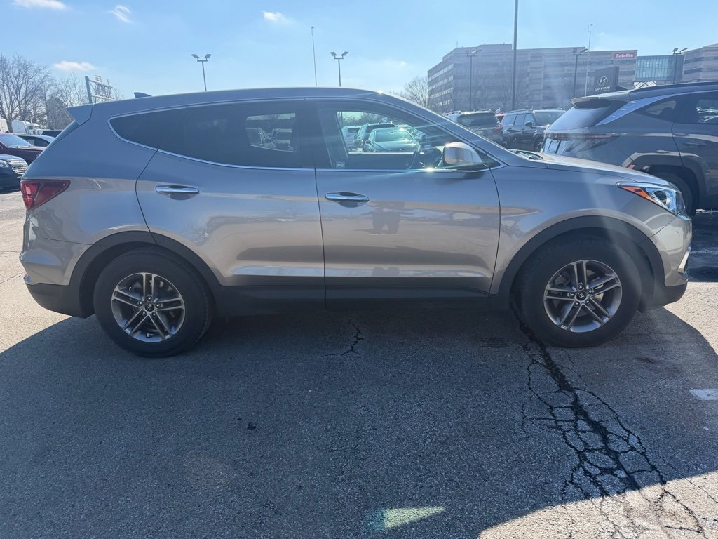 Used 2017 Hyundai Santa Fe Sport image 3