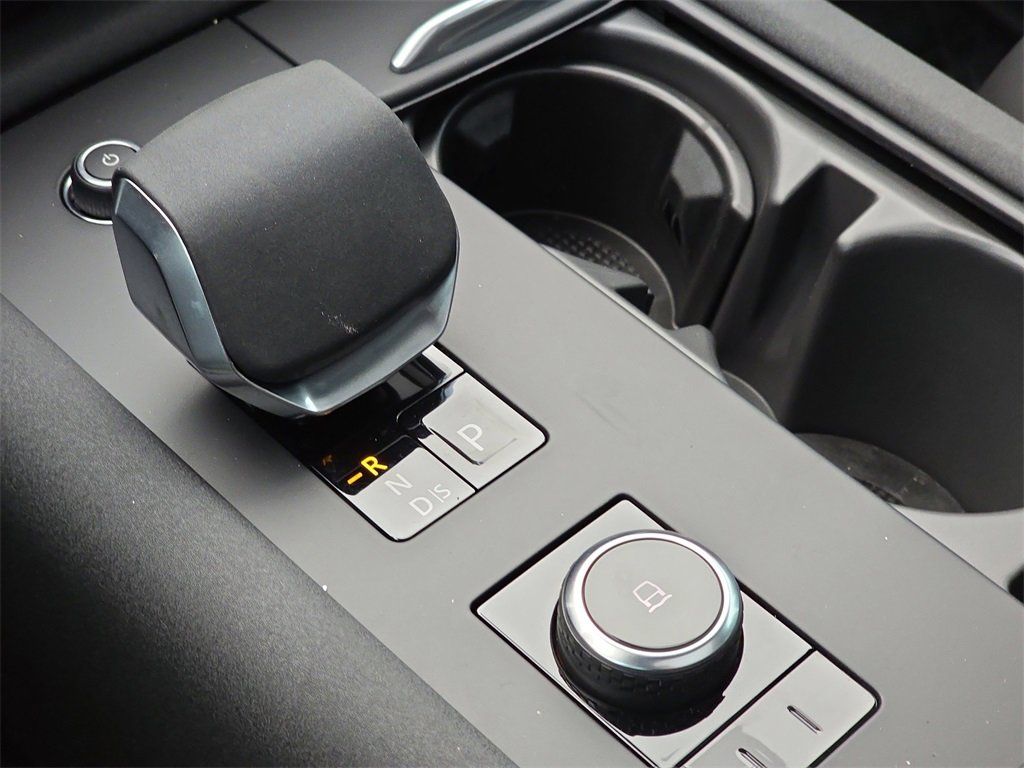 New 2025 Land Rover Discovery Dynamic SE image 26