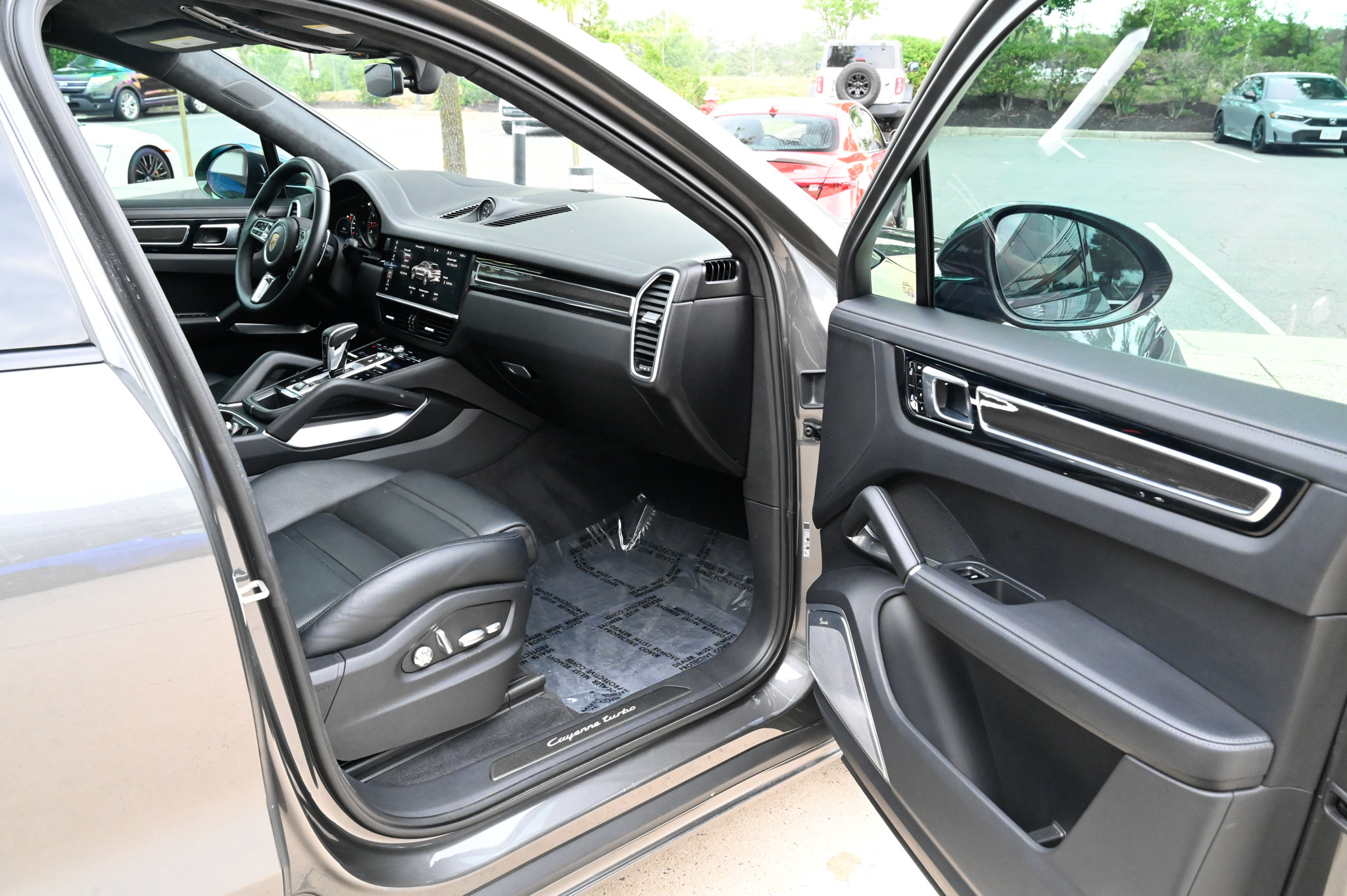 Used 2021 Porsche Cayenne Turbo AWD/4WD image 54