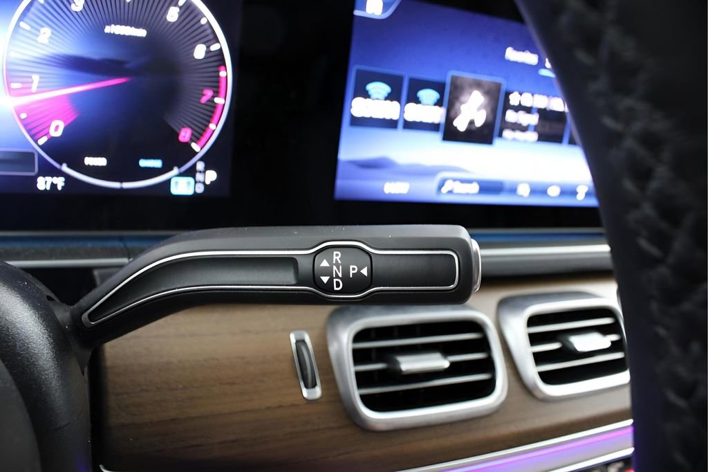 Used 2024 Mercedes-Benz GLE 350 4MATIC image 23