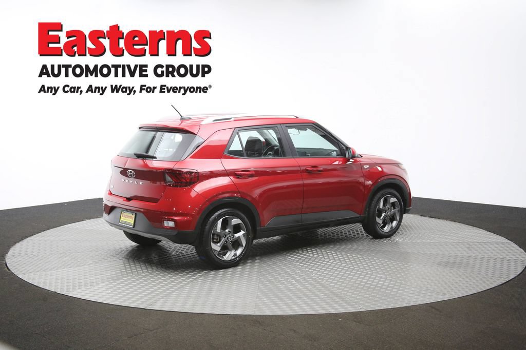Used 2023 Hyundai Venue Limited FWD image 43
