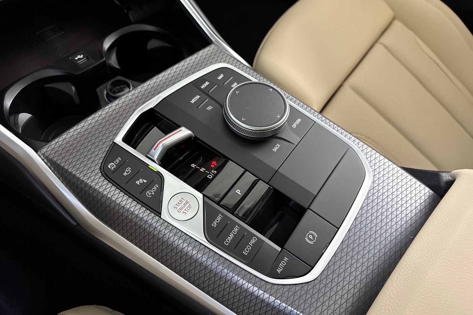 New 2026 BMW 330i Sedan w/ M Sport Package RWD image 17