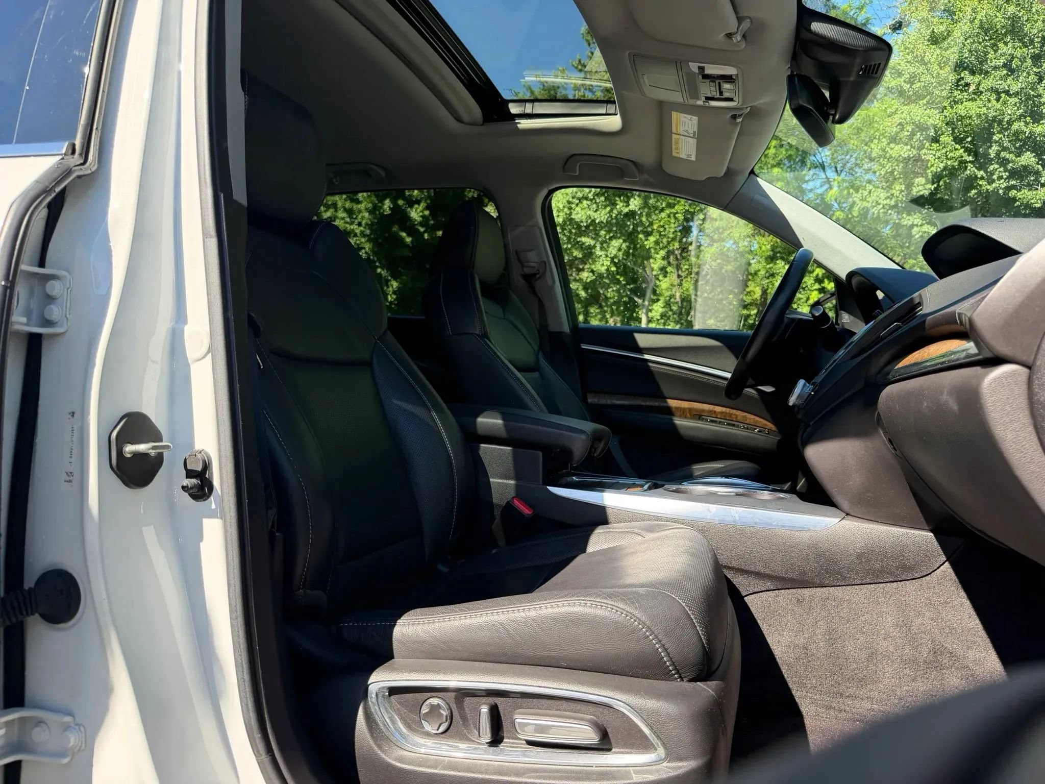 Used 2020 Acura MDX SH-AWD w/ Technology Package image 14