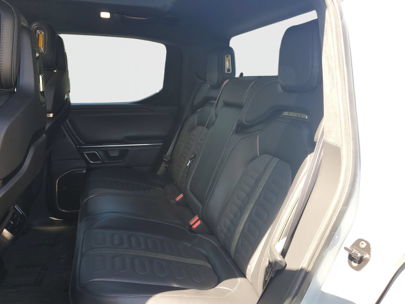 Used 2024 Rivian R1T Adventure AWD/4WD image 13