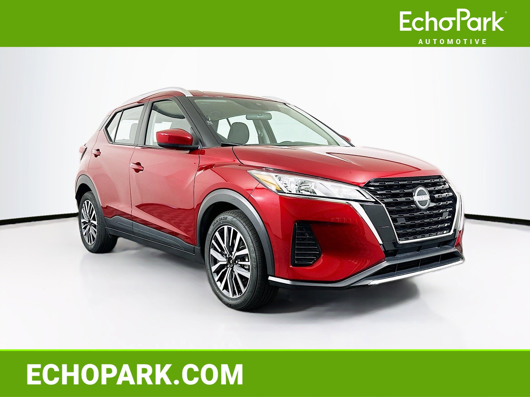 Used 2024 Nissan Kicks SV FWD image 1