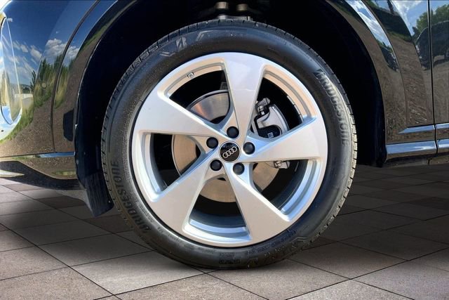 Used 2025 Audi Q5 Premium w/ Premium Plus AWD/4WD image 9