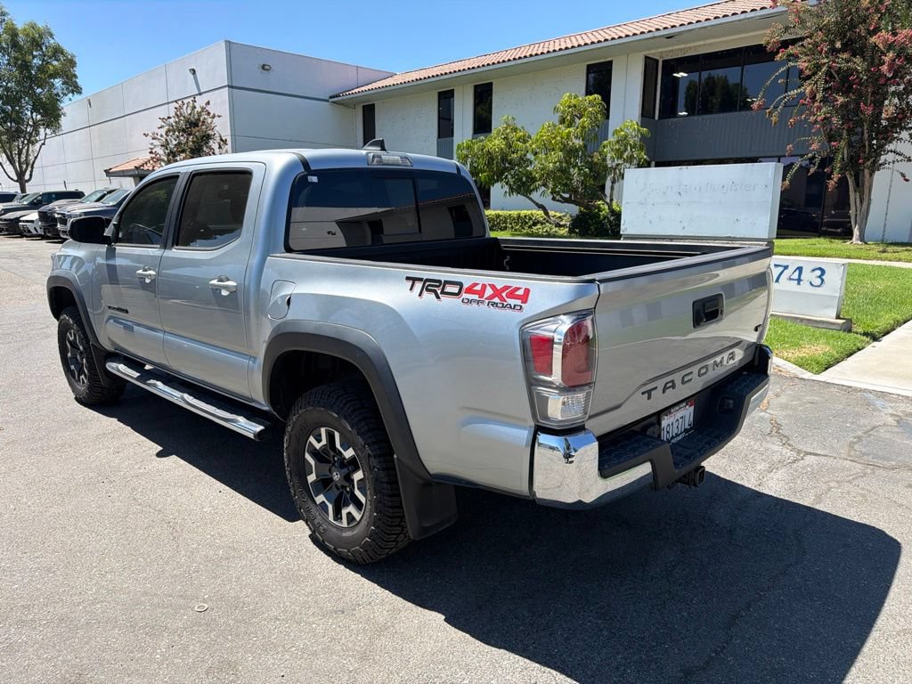 Used 2023 Toyota Tacoma TRD Off-Road w/ Black Out Package (TMS) AWD/4WD image 3