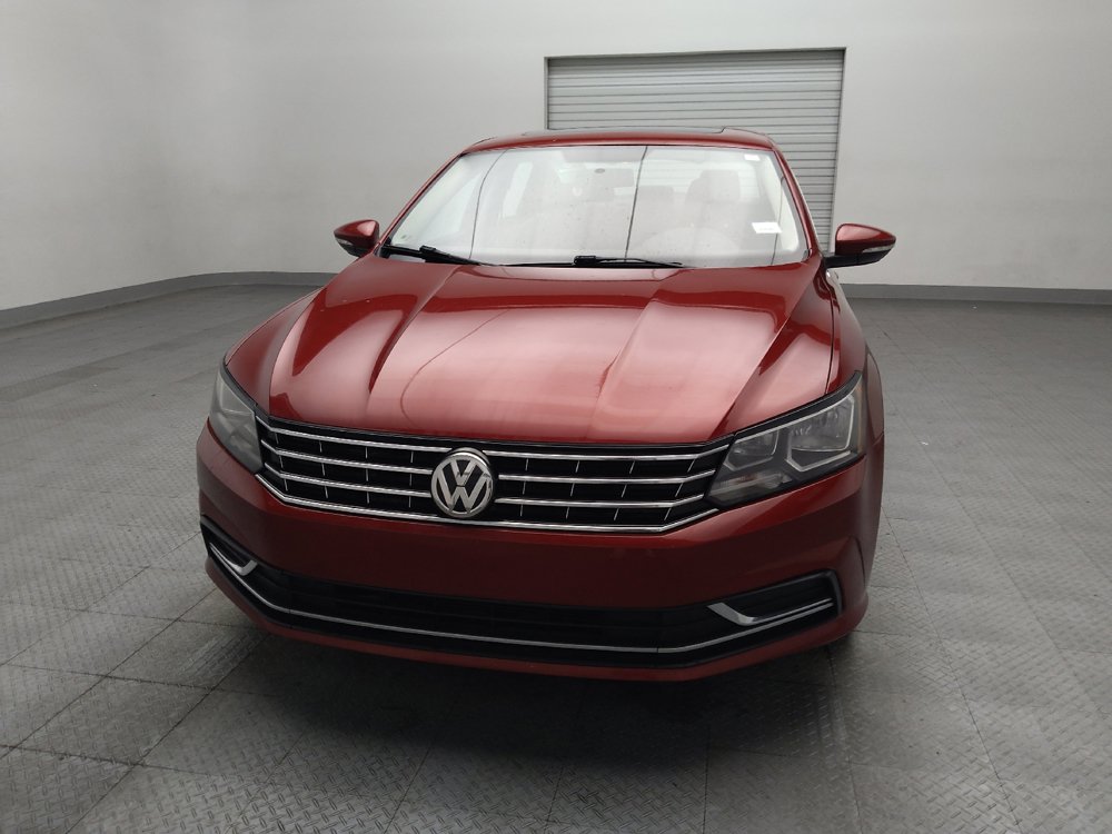 Used 2018 Volkswagen Passat 2.0T SE FWD image 15