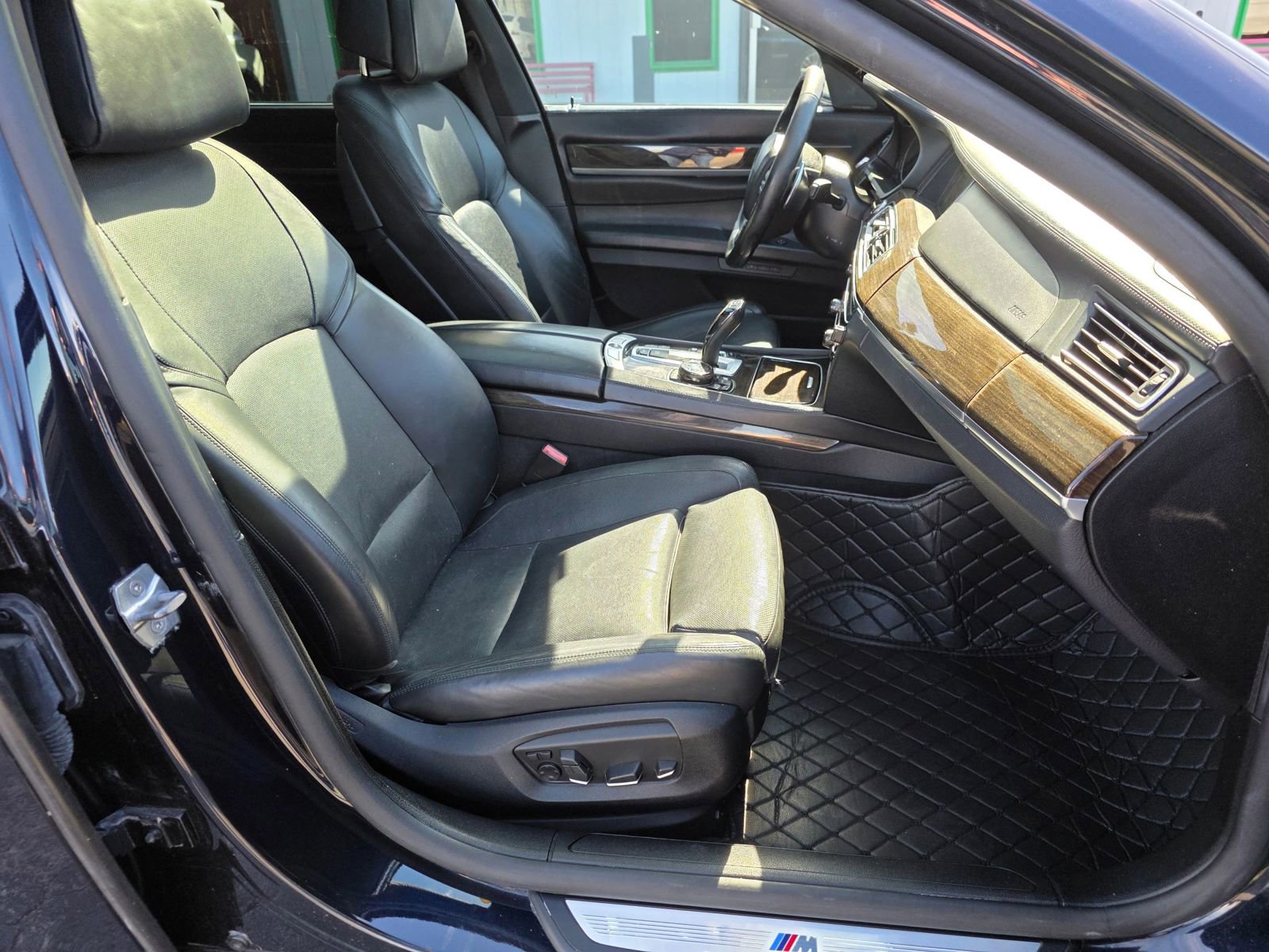 Used 2014 BMW 750Li xDrive AWD/4WD image 11