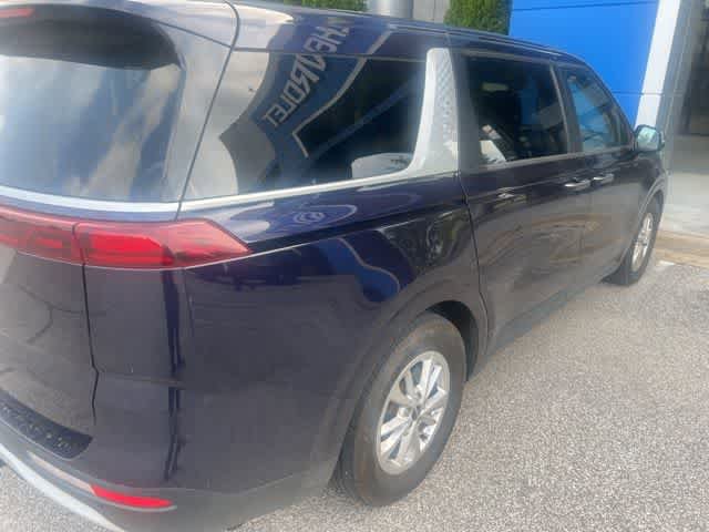 Used 2022 Kia Carnival LX FWD image 12