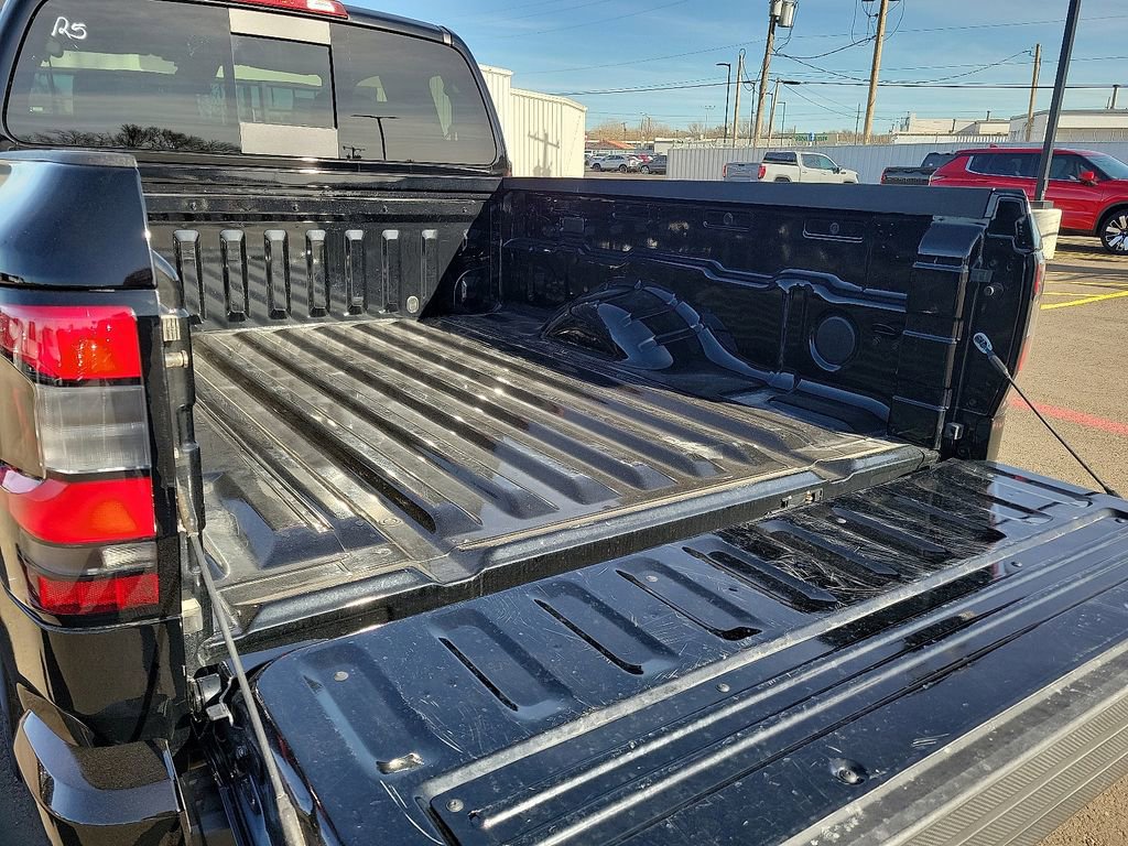 Used 2025 Nissan Frontier SV image 6