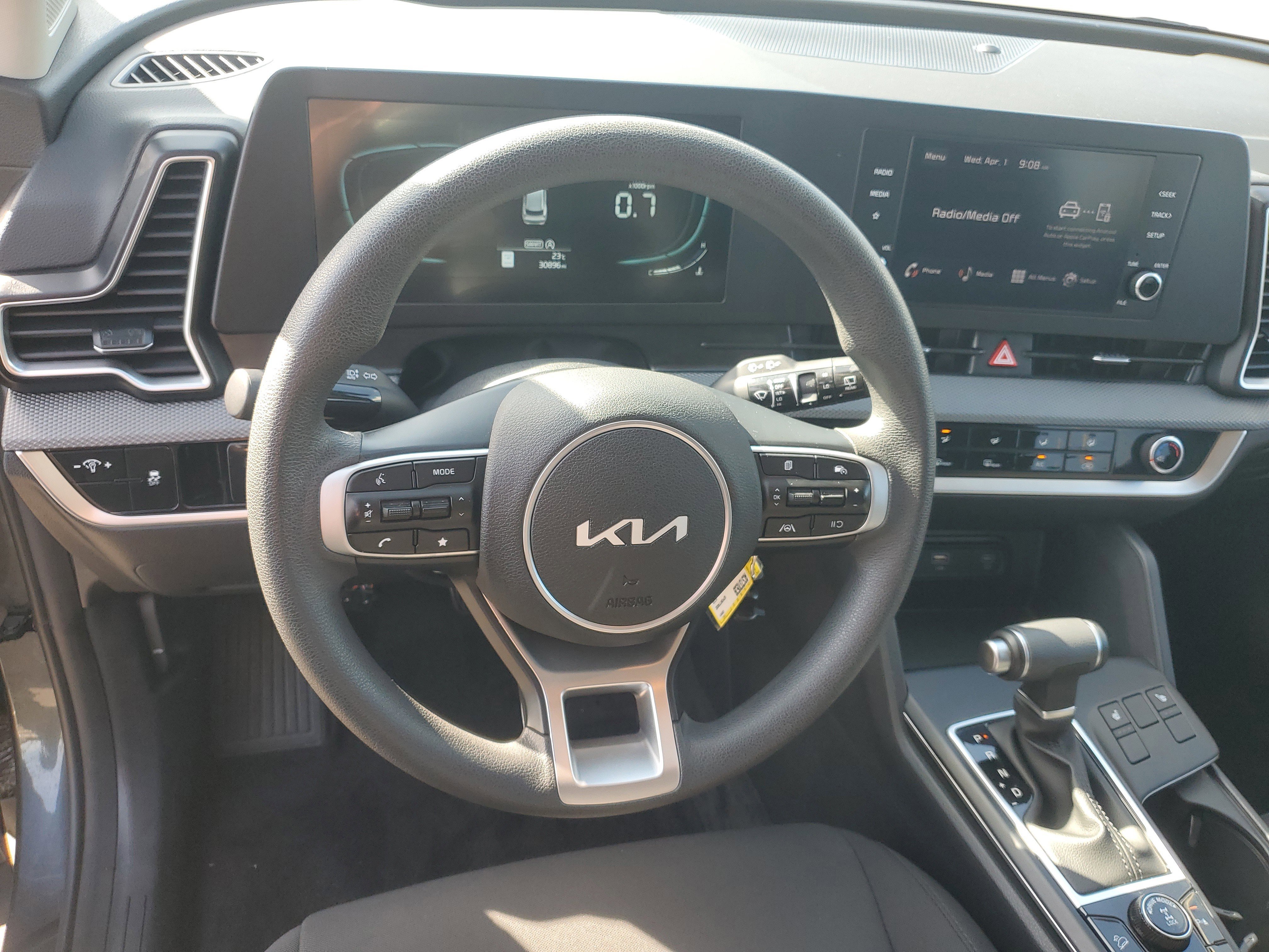 Used 2025 Kia Sportage LX image 16