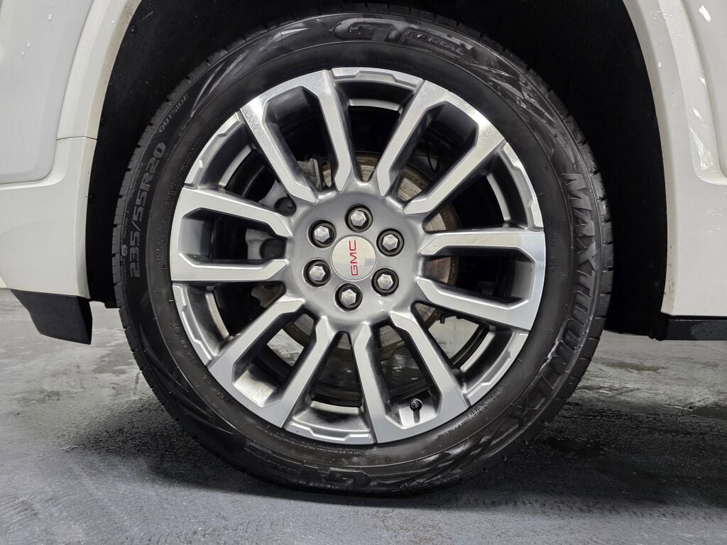 Used 2023 GMC Acadia Denali AWD/4WD image 5