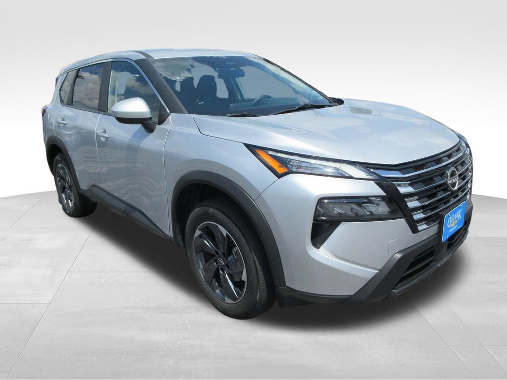 Used 2025 Nissan Rogue SV FWD image 7